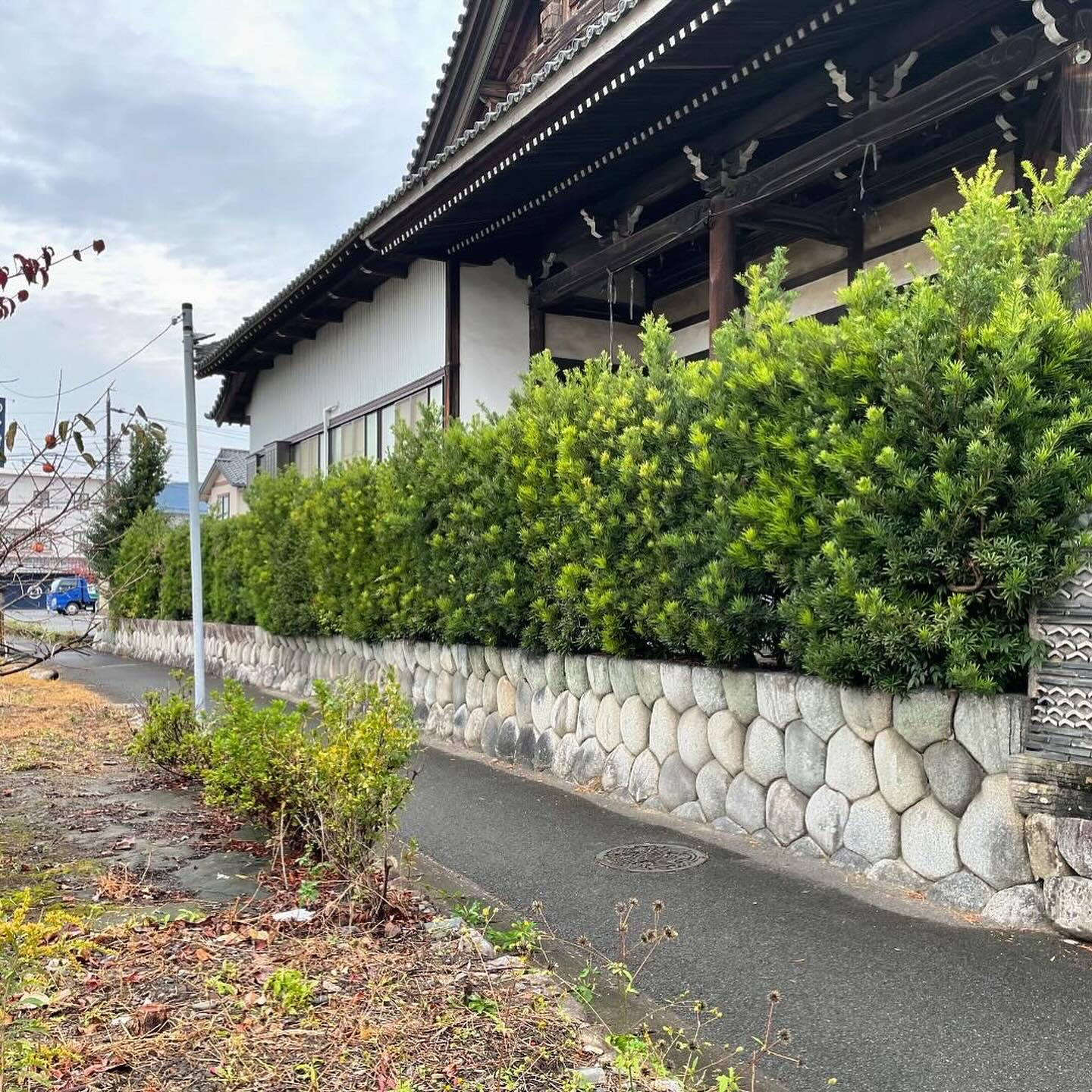 岐阜県神戸町でフェンス工事を施工させていただきました🏡✨。