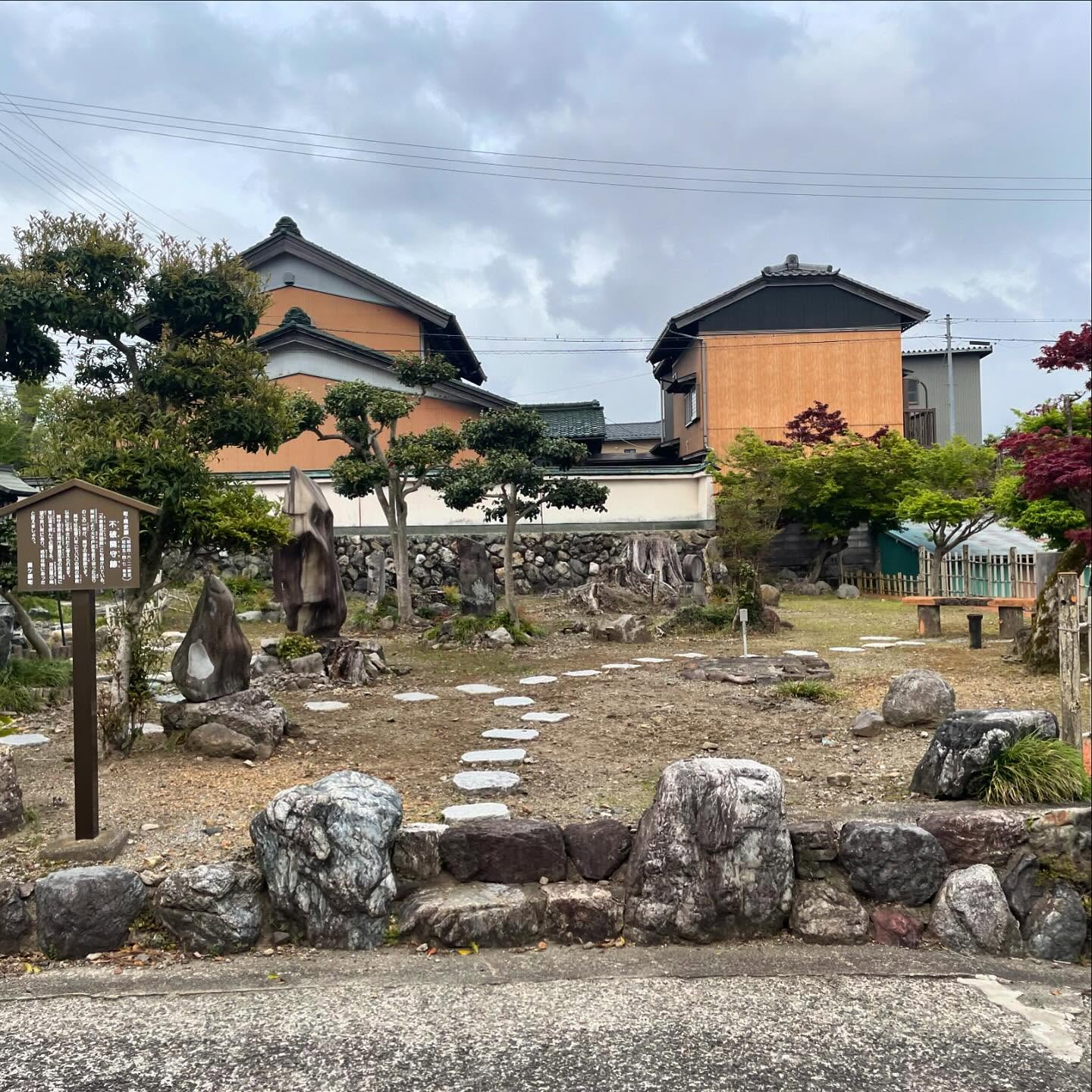 🌿 明るいお庭はいかがですか?岐阜県関ヶ原町のお宅で、草の管...