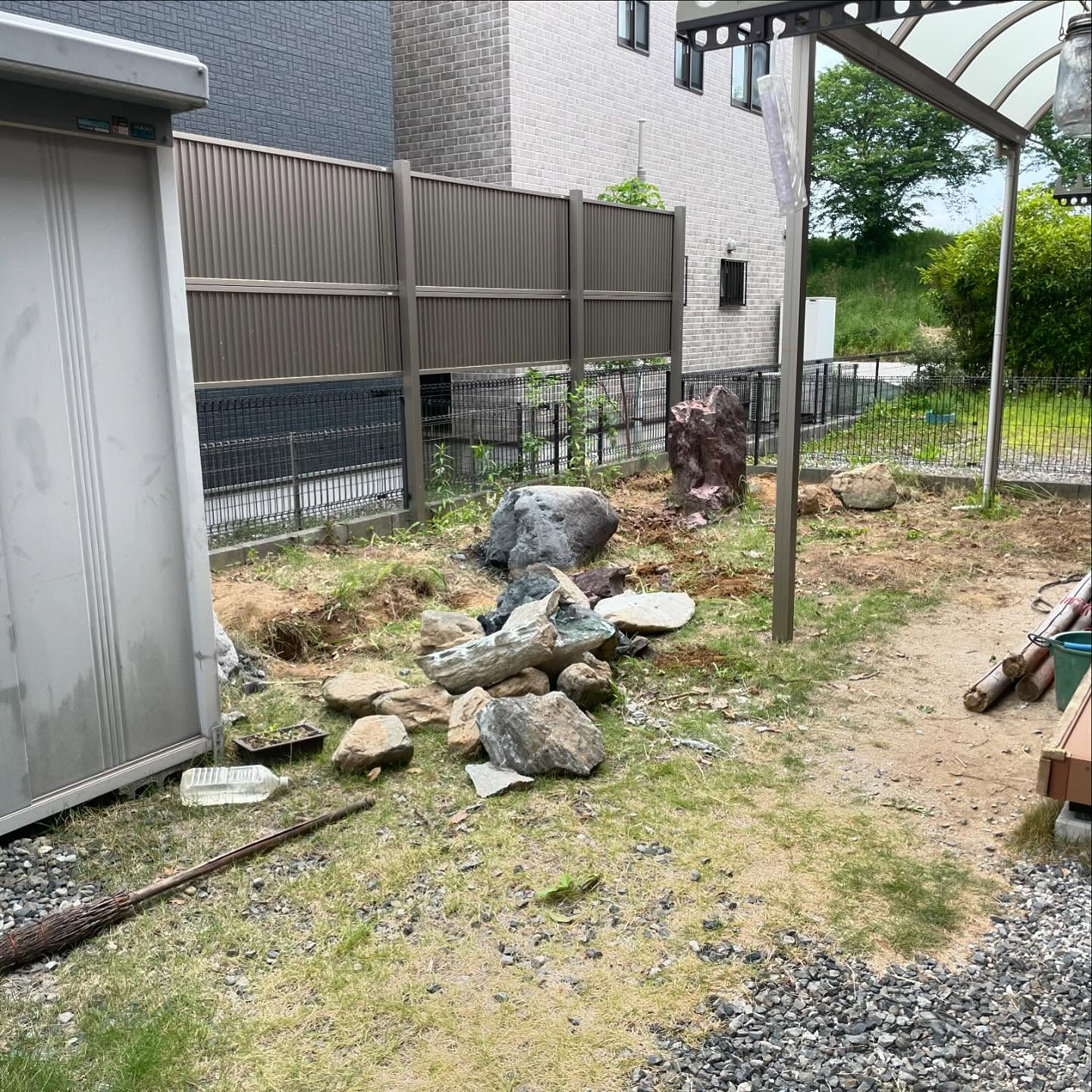 【庭石撤去・除草シート施工｜岐阜県大垣市】